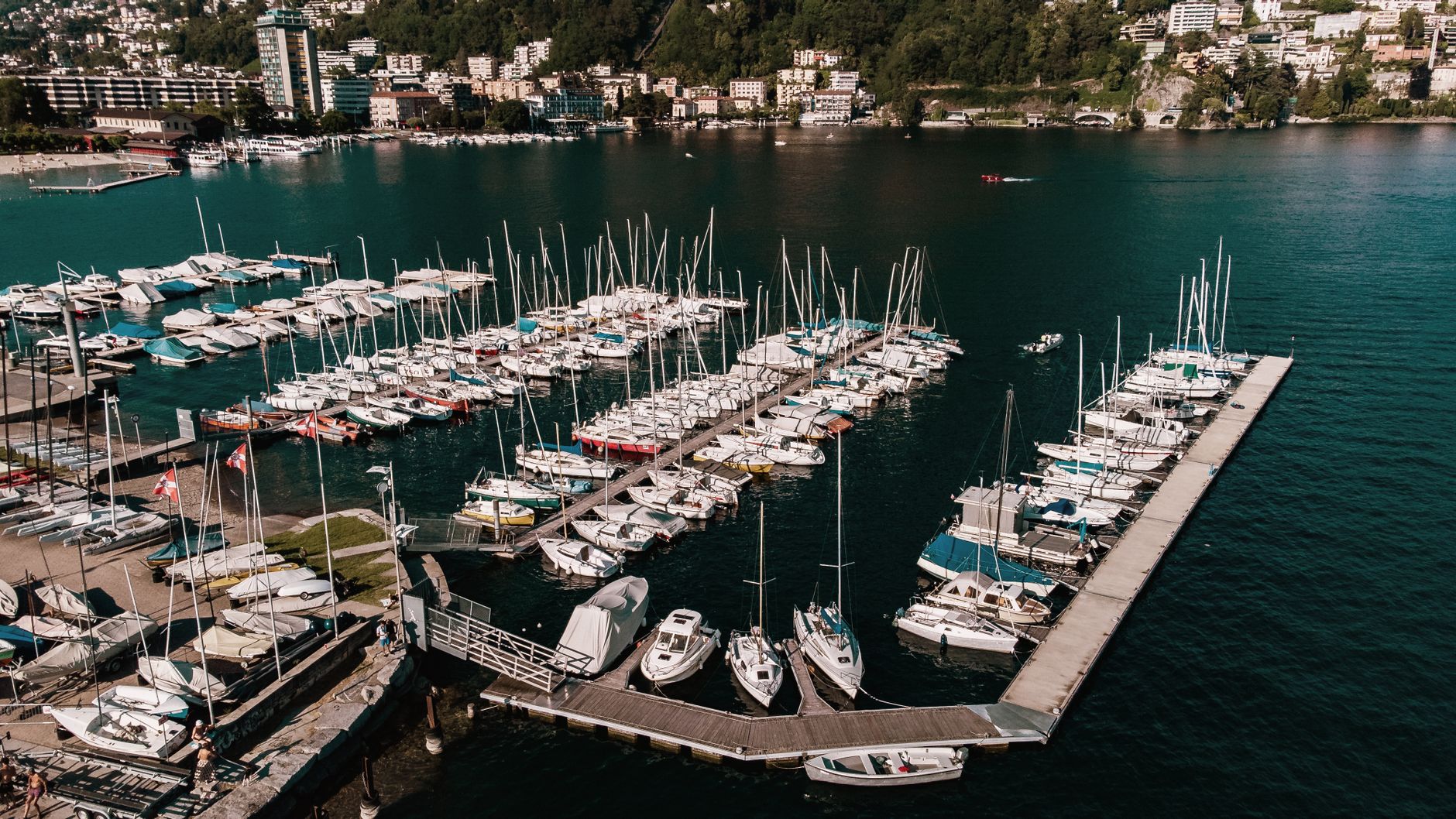 Bases nautiques et locations sur le lac du Bourget