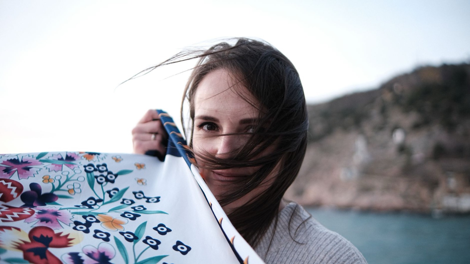 Foulard de soie mots fléchés : et sur le terrain, lequel choisir ?