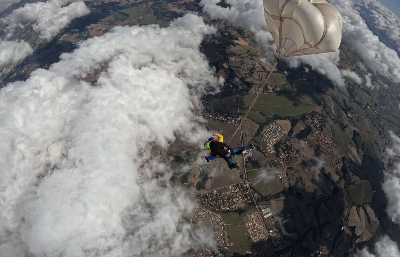 Saut en parachute à La Réunion — sites et infos pratiques