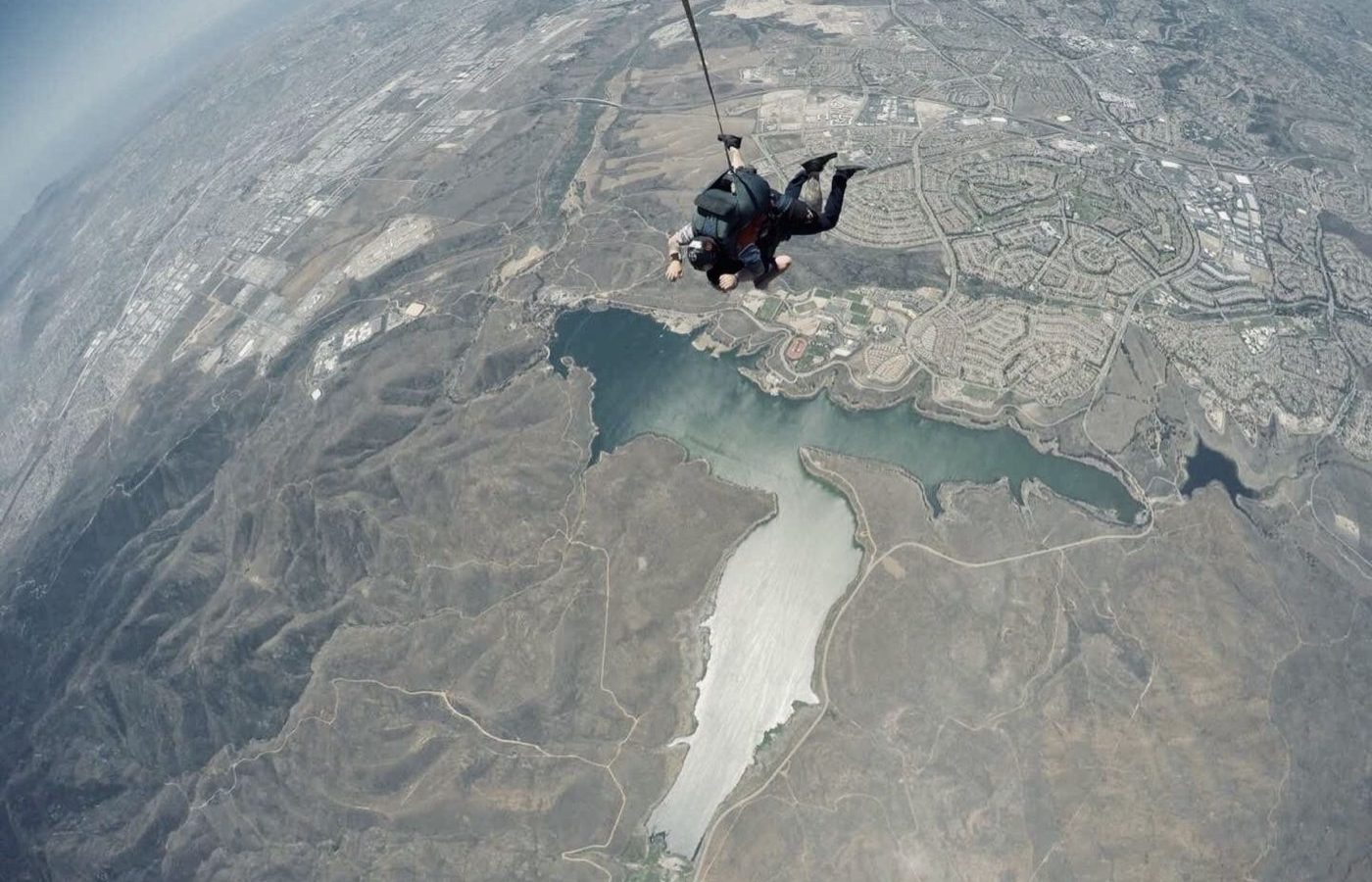 Saut en parachute depuis Nantes : sites et accès