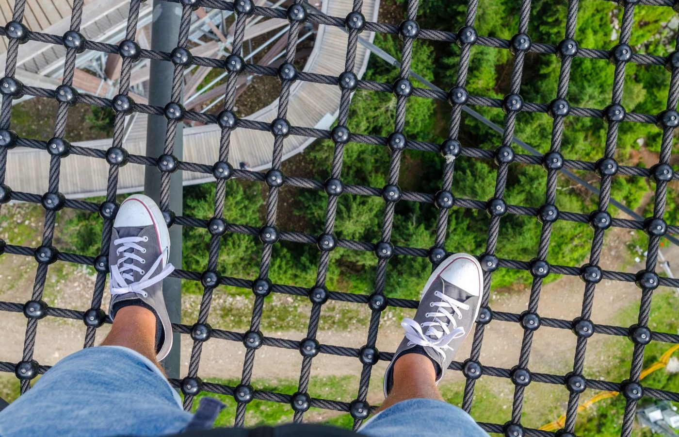 Accrobranche ou via ferrata : quel choix ?
