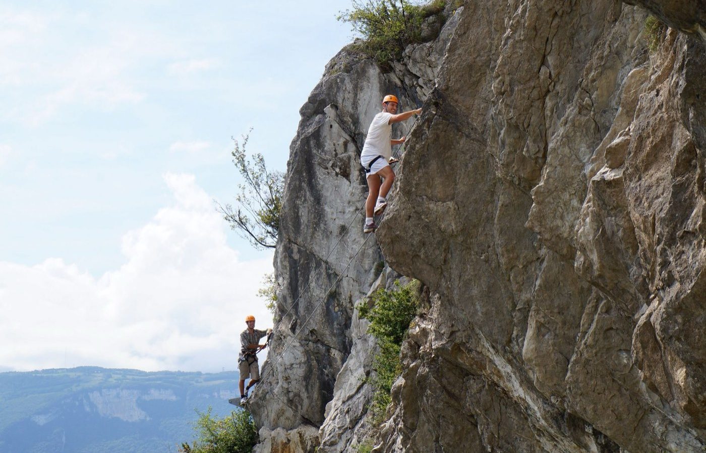 Canyoning ou via ferrata : quel choix selon profil et lieu