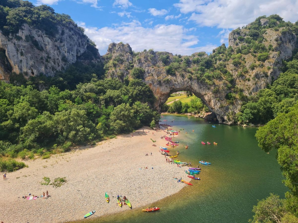 Kayak en Ardèche : parcours aux Gorges et conseils pratiques