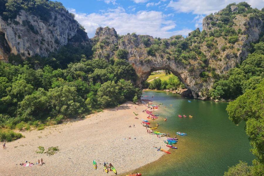 Kayak en Ardèche : parcours aux Gorges et conseils pratiques