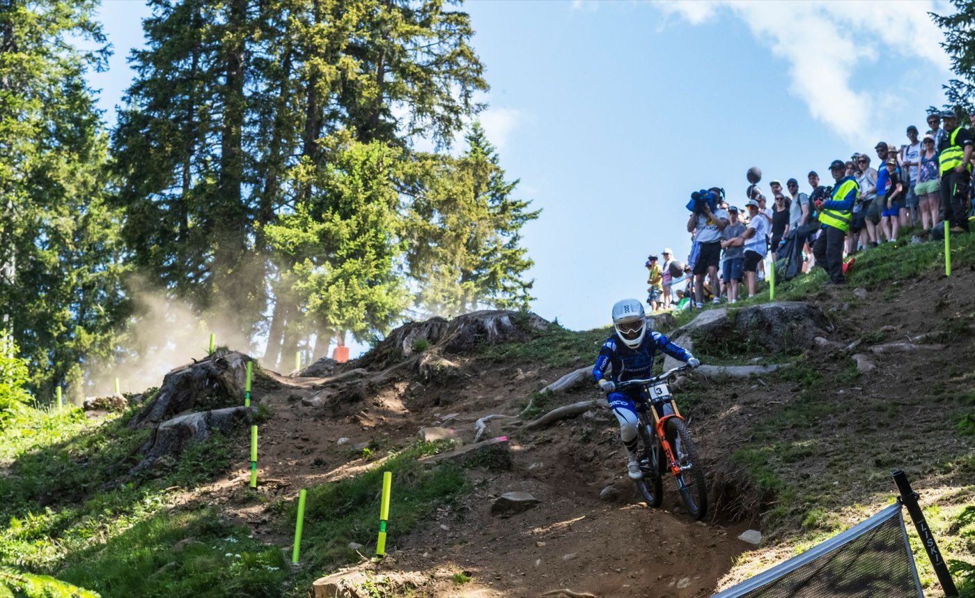 Descente VTT : pratique, protections et réglementation